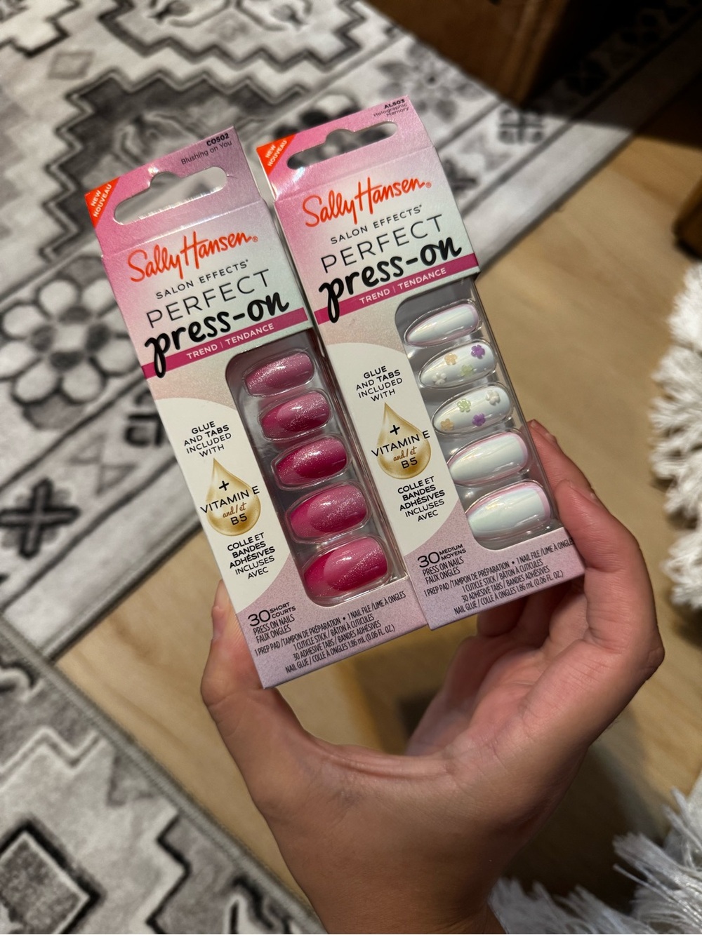 Sally Hansen Perfect Press-On Nails — Pink & White Floral Set